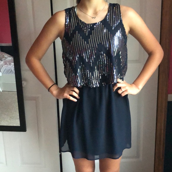 Semi formal/ graduation/ special event Dress - Picture 1 of 4